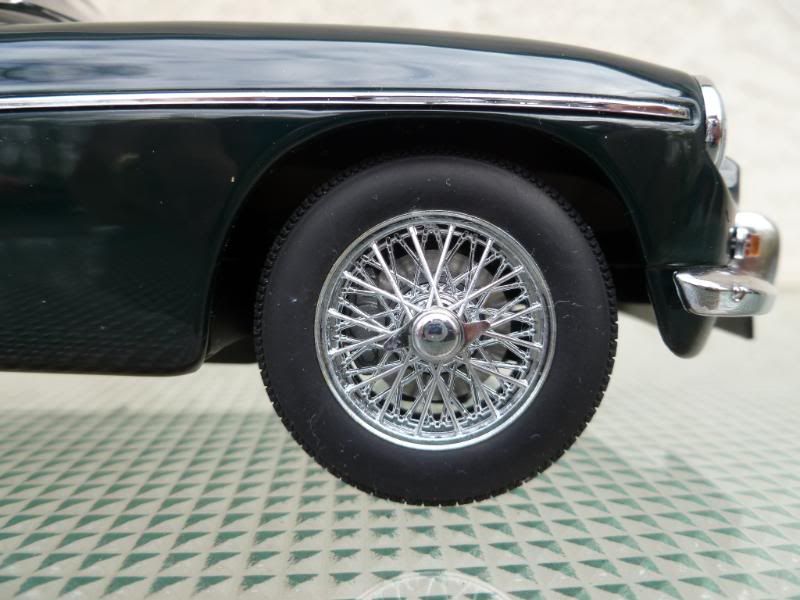 mgb gt diecast model cars